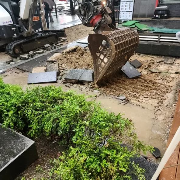 상가앞 들뜬 보도블럭 수리 보수 교체 강남구 시공 사진 25