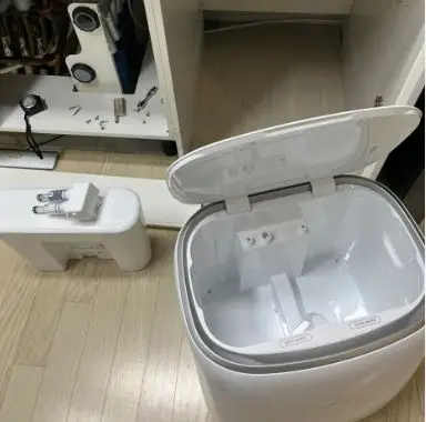 나르왈 로봇청소기 주방 하부장 리폼 — 시공 후